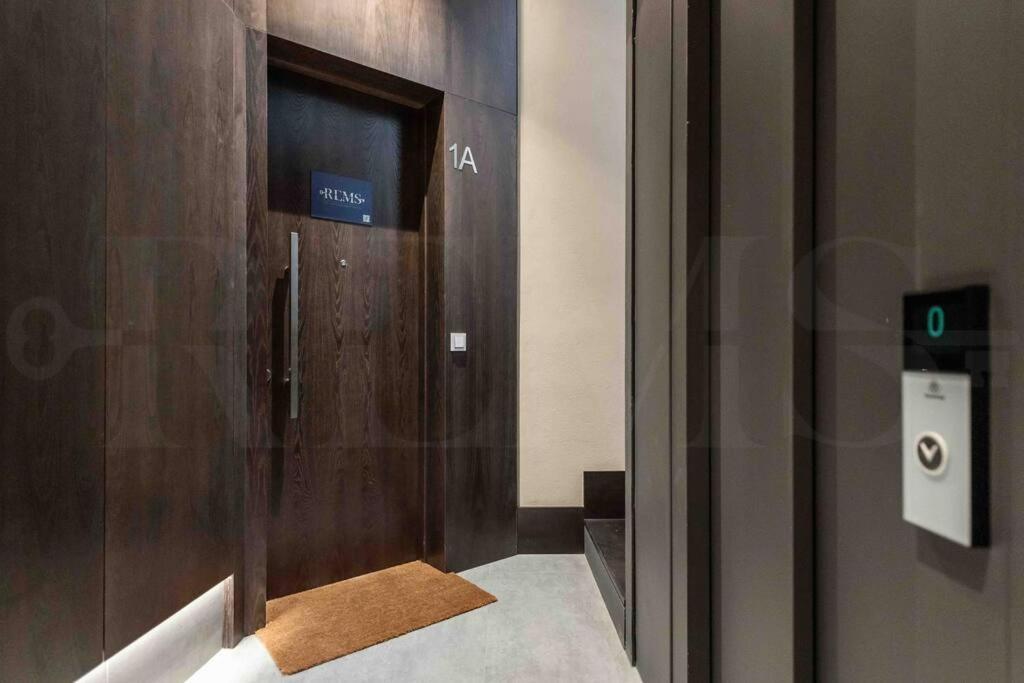 Eclectic & Elegant Apartment By Rems Málaga Kültér fotó